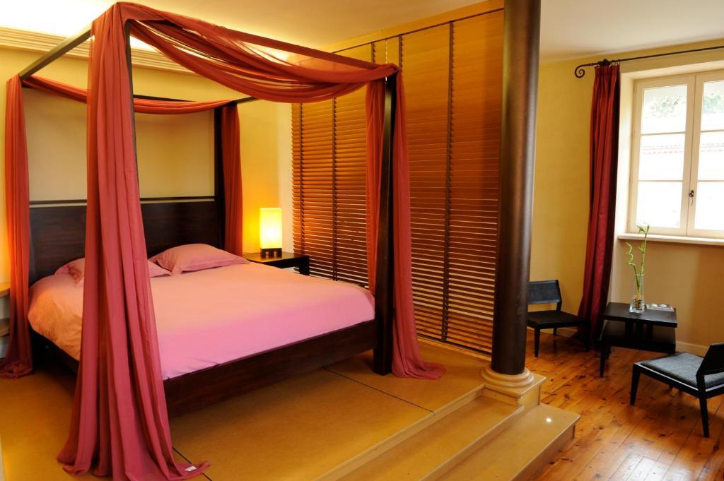 Logis De Nantas Saint-Jean-Bonnefonds Room photo